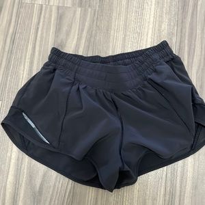 Lululemon Woman’s Size 6 Black Shorts